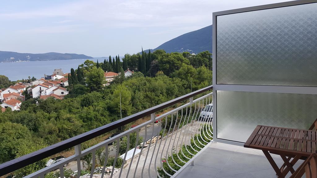 Apartments La Dolce Vita Herceg Novi Exterior foto