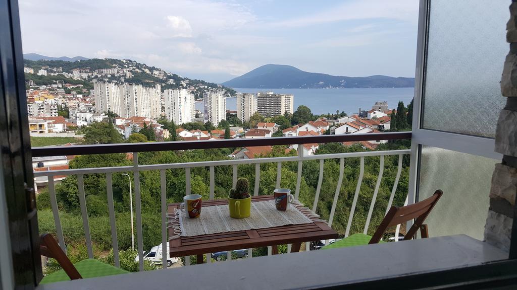 Apartments La Dolce Vita Herceg Novi Exterior foto