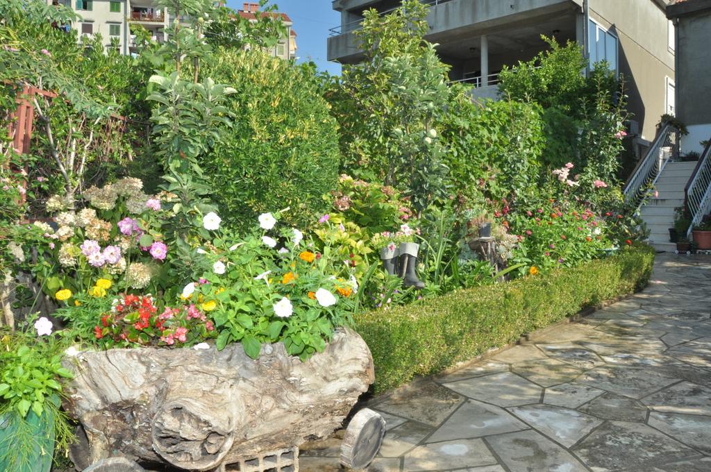 Apartments La Dolce Vita Herceg Novi Exterior foto