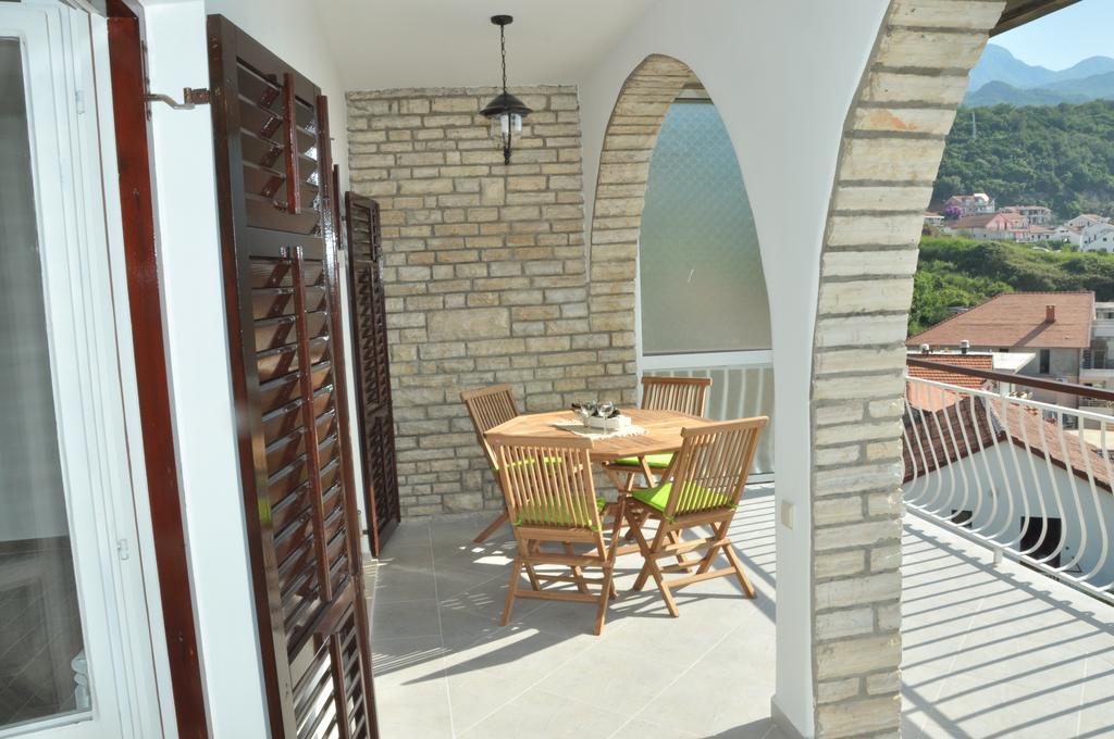 Apartments La Dolce Vita Herceg Novi Exterior foto