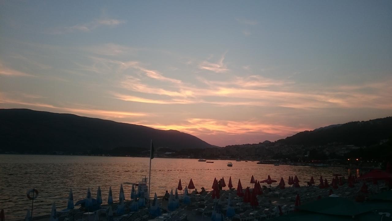 Apartments La Dolce Vita Herceg Novi Exterior foto